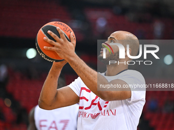 Shavon Shields of EA7 Emporio Armani Milan plays during the Euroleague, Round 3 match between Olympiacos Piraeus and EA7 Emporio Armani Mila...