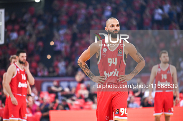 Evan Fournier of Olympiacos Piraeus plays during the Euroleague, Round 3 match between Olympiacos Piraeus and EA7 Emporio Armani Milan at Pe...