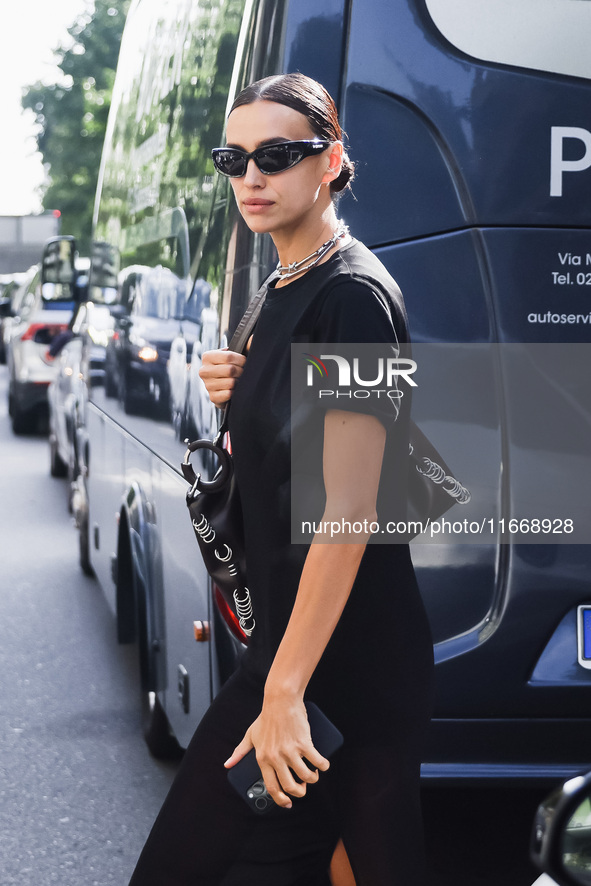 Irina Shayk attends the Max Mara Fashion Show during the Milan Womenswear Spring/Summer 2025 in Milan, Italy, on September 19, 2024 