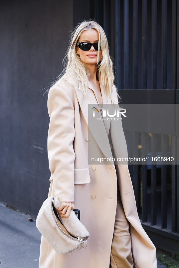 Frida Aasen attends the Max Mara Fashion Show during the Milan Womenswear Spring/Summer 2025 in Milan, Italy, on September 19, 2024 