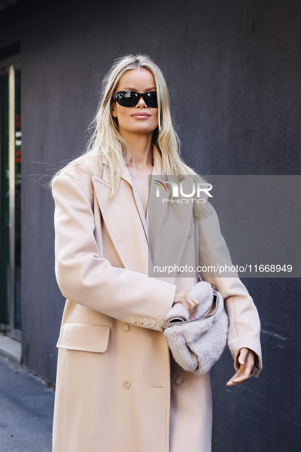 Frida Aasen attends the Max Mara Fashion Show during the Milan Womenswear Spring/Summer 2025 in Milan, Italy, on September 19, 2024 