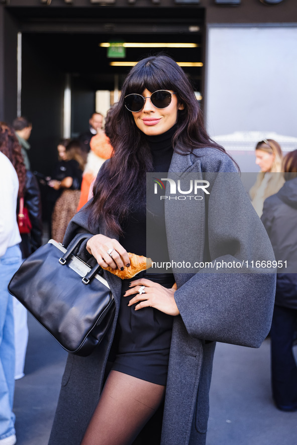 Jameela Jamil attends the Max Mara Fashion Show during the Milan Womenswear Spring/Summer 2025 in Milan, Italy, on September 19, 2024 