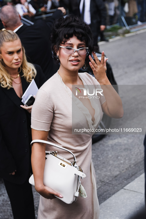 Raye attends the Fendi Fashion Show during the Milan Womenswear Spring/Summer 2025 in Milan, Italy, on September 17, 2024 