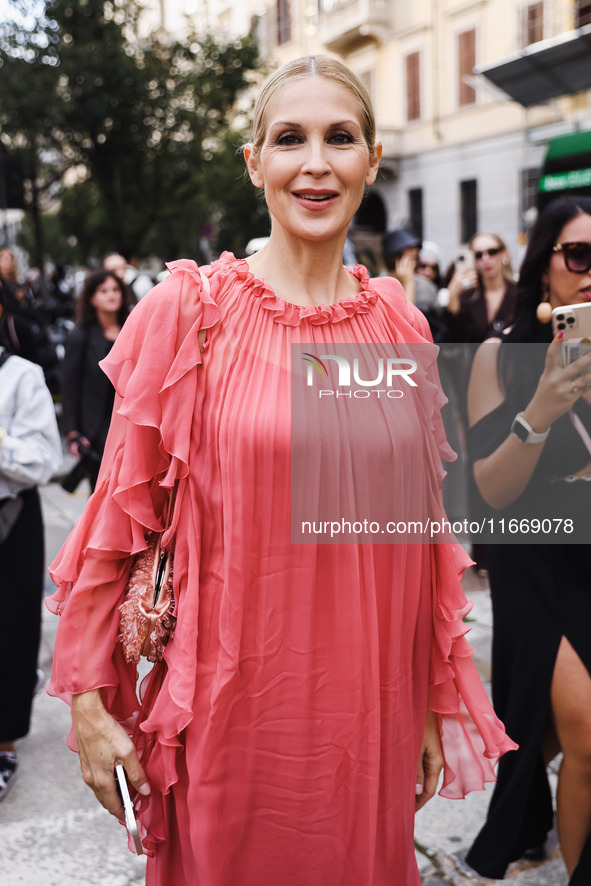 Kelly Rutherford attends the Alberta Ferretti Fashion Show during the Milan Womenswear Spring/Summer 2025 in Milan, Italy, on September 17,...