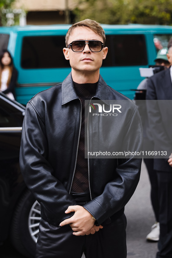 Dennis Mojen attends the Boss Fashion Show during the Milan Womenswear Spring/Summer 2025 in Milan, Italy, on September 18, 2024 