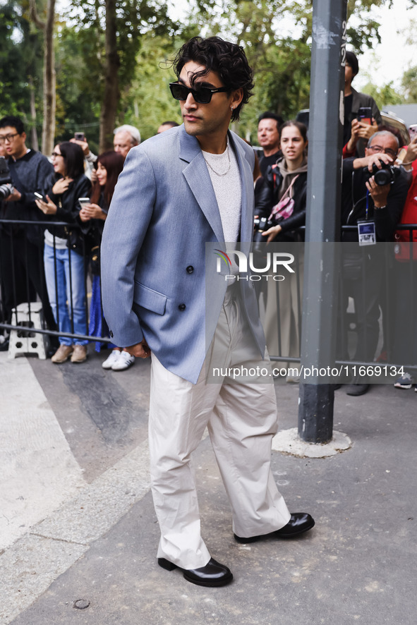 Josh Heuston attends the Boss Fashion Show during the Milan Womenswear Spring/Summer 2025 in Milan, Italy, on September 18, 2024 