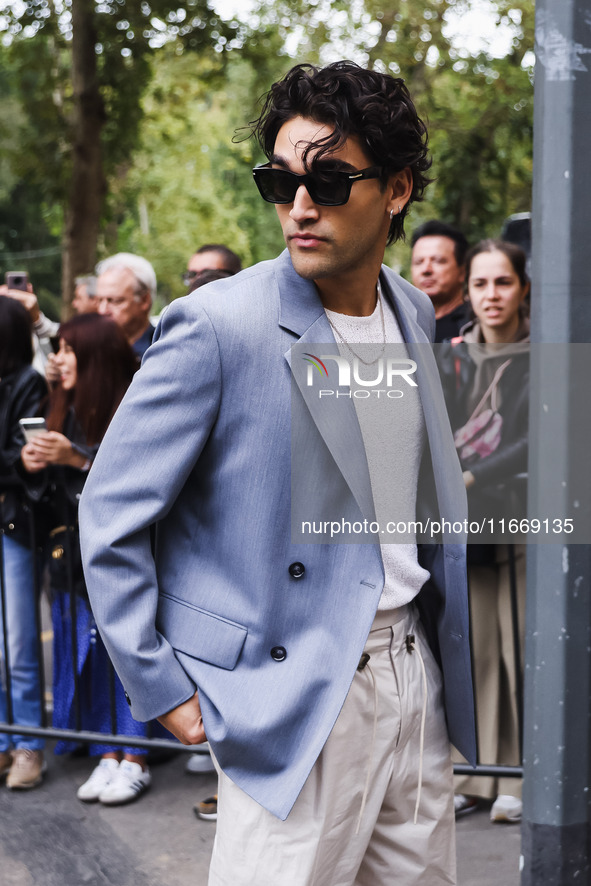 Josh Heuston attends the Boss Fashion Show during the Milan Womenswear Spring/Summer 2025 in Milan, Italy, on September 18, 2024 