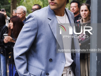 Josh Heuston attends the Boss Fashion Show during the Milan Womenswear Spring/Summer 2025 in Milan, Italy, on September 18, 2024 (