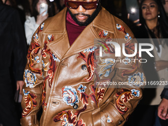 Khalid attends the Etro Fashion Show during the Milan Womenswear Spring/Summer 2025 in Milan, Italy, on September 18, 2024 (