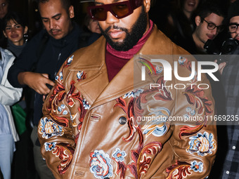 Khalid attends the Etro Fashion Show during the Milan Womenswear Spring/Summer 2025 in Milan, Italy, on September 18, 2024 (