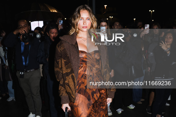 Beatrice Vendramin attends the Etro Fashion Show during the Milan Womenswear Spring/Summer 2025 in Milan, Italy, on September 18, 2024 