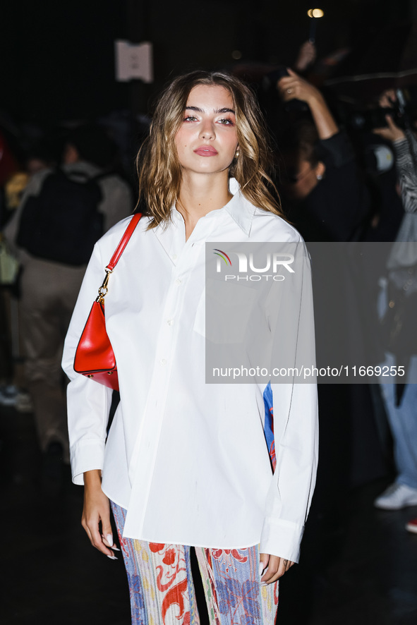 Alessia Lanza attends the Etro Fashion Show during the Milan Womenswear Spring/Summer 2025 in Milan, Italy, on September 18, 2024 