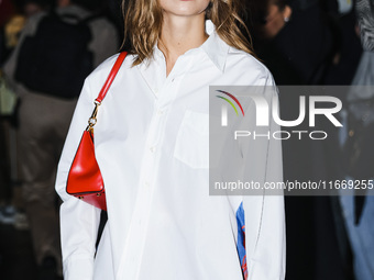 Alessia Lanza attends the Etro Fashion Show during the Milan Womenswear Spring/Summer 2025 in Milan, Italy, on September 18, 2024 (