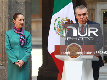 President of Mexico, Claudia Sheinbaum Pardo, and Francisco Alberto Cervantes Diaz, president of the Business Coordinating Council (CCE), sp...