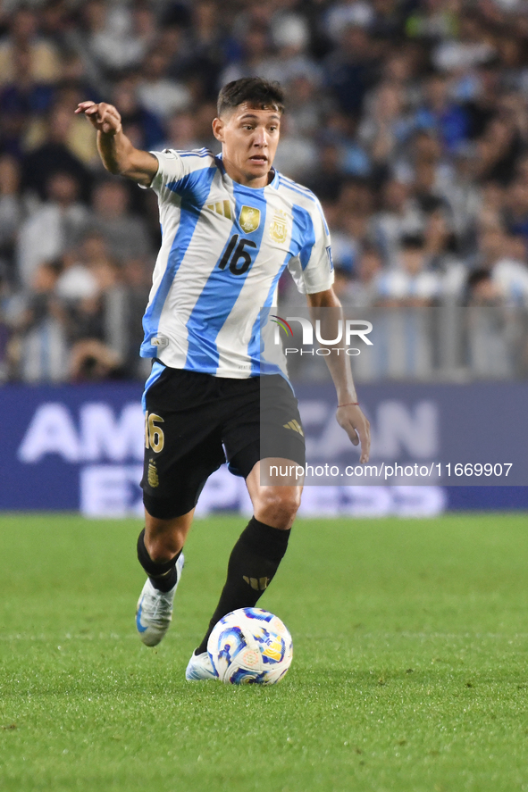 Nahuel Molina of Argentina plays during a match between Argentina and Bolivia at Estadio Mas Monumental Antonio Vespucio Liberti in Buenos A...