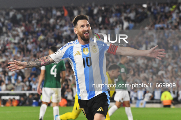 Lionel Messi celebrates his first goal of the night during a match between Argentina and Bolivia at Estadio Mas Monumental Antonio Vespucio...