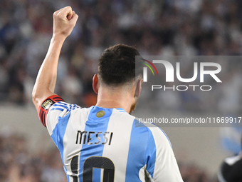 Lionel Messi celebrates his first goal of the night during a match between Argentina and Bolivia at Estadio Mas Monumental Antonio Vespucio...