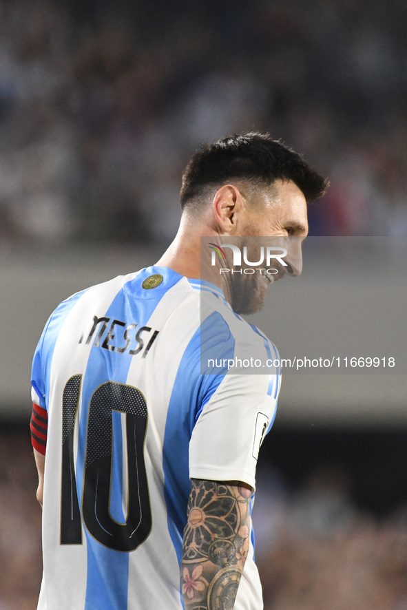 Lionel Messi celebrates his first goal of the night during a match between Argentina and Bolivia at Estadio Mas Monumental Antonio Vespucio...