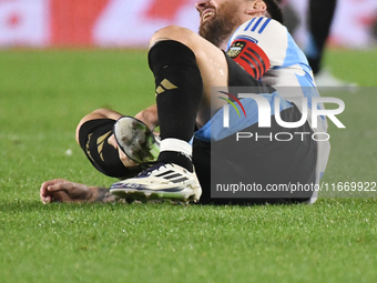 Lionel Messi of Argentina plays during a match between Argentina and Bolivia at Estadio Mas Monumental Antonio Vespucio Liberti in Buenos Ai...