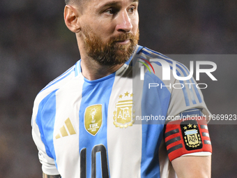 Lionel Messi of Argentina plays during a match between Argentina and Bolivia at Estadio Mas Monumental Antonio Vespucio Liberti in Buenos Ai...