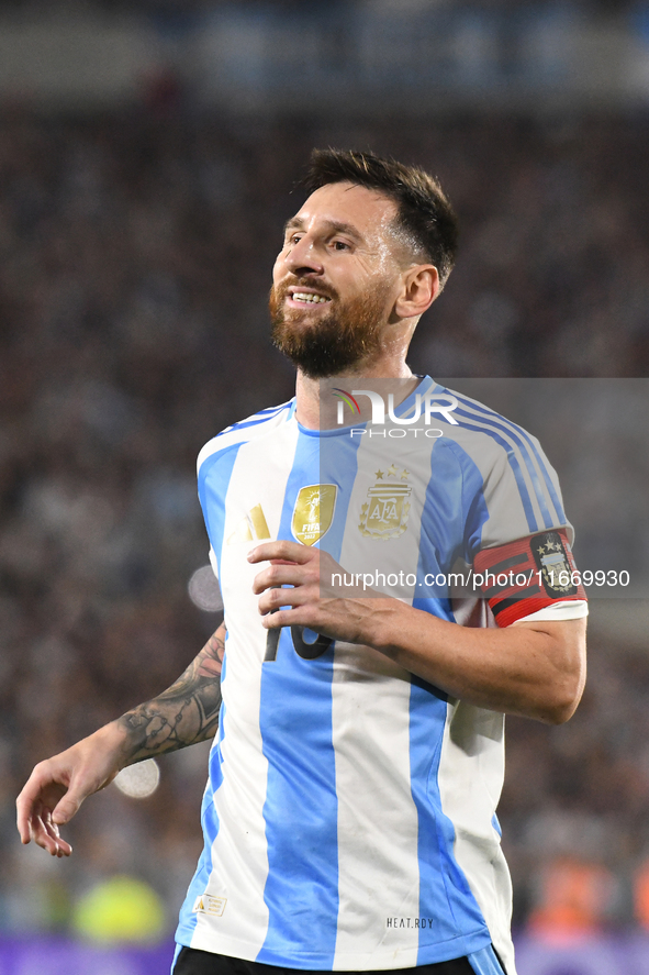 Lionel Messi of Argentina plays during a match between Argentina and Bolivia at Estadio Mas Monumental Antonio Vespucio Liberti in Buenos Ai...