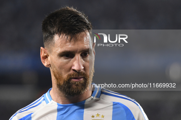 Lionel Messi of Argentina plays during a match between Argentina and Bolivia at Estadio Mas Monumental Antonio Vespucio Liberti in Buenos Ai...