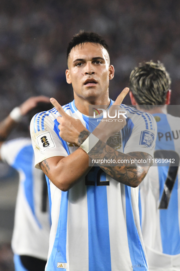 Lautaro Martinez celebrates his goal during a match between Argentina and Bolivia at Estadio Mas Monumental Antonio Vespucio Liberti in Buen...