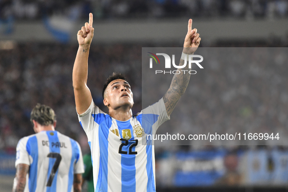 Lautaro Martinez celebrates his goal during a match between Argentina and Bolivia at Estadio Mas Monumental Antonio Vespucio Liberti in Buen...