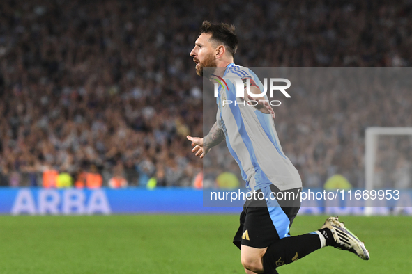 Lionel Messi celebrates his second goal of the night during a match between Argentina and Bolivia at Estadio Mas Monumental Antonio Vespucio...