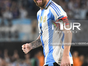 Lionel Messi celebrates his second goal of the night during a match between Argentina and Bolivia at Estadio Mas Monumental Antonio Vespucio...