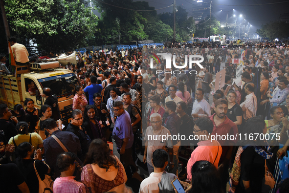 A large gathering takes place at the 'Droh carnival', the human-chain protest demonstration against the rape and murder of a junior doctor o...