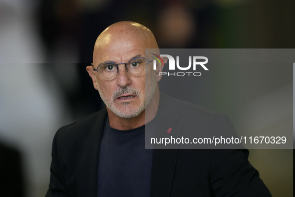 Luis de la Fuente head coach of Spain prior the UEFA Nations League 2024/25 League A Group A4 match between Spain and Serbia at Estadio Nuev...