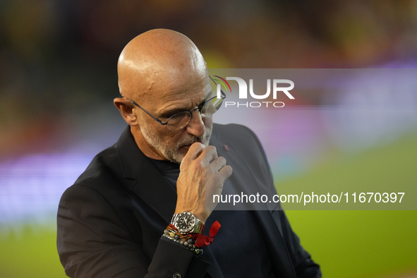 Luis de la Fuente head coach of Spain praying prior the UEFA Nations League 2024/25 League A Group A4 match between Spain and Serbia at Esta...