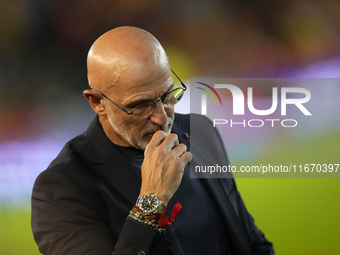 Luis de la Fuente head coach of Spain praying prior the UEFA Nations League 2024/25 League A Group A4 match between Spain and Serbia at Esta...