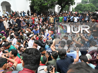 Students stage a demonstration on the High Court premises during a protest to demand the resignation of pro-Awami League  judges in Dhaka, B...