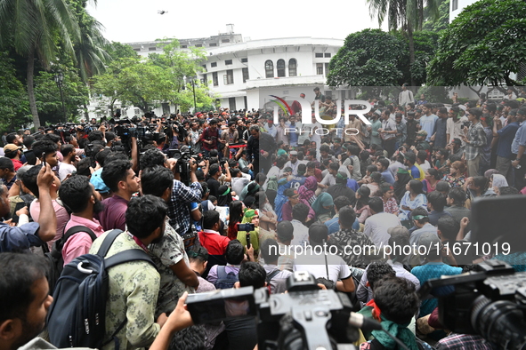 Students stage a demonstration on the High Court premises during a protest to demand the resignation of pro-Awami League  judges in Dhaka, B...