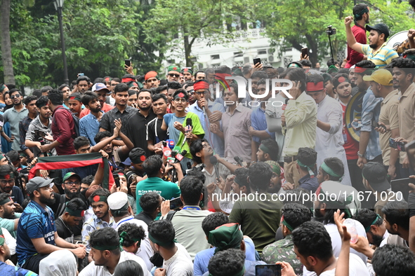 Students stage a demonstration on the High Court premises during a protest to demand the resignation of pro-Awami League  judges in Dhaka, B...