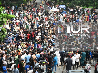 Students stage a demonstration on the High Court premises during a protest to demand the resignation of pro-Awami League  judges in Dhaka, B...