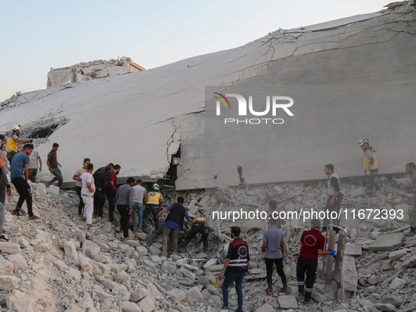 Russian airstrikes on Idlib Province in northwestern Syria, an area under opposition control, resulted in the killing of 10 civilians and th...