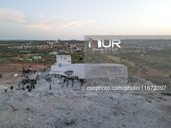 Russian airstrikes on Idlib Province in northwestern Syria, an area under opposition control, resulted in the killing of 10 civilians and th...