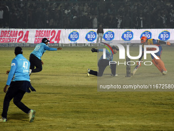 Wicketkeeper Shreevats Goswami attempts a run-out during the finals of the Legends League Cricket T20 match between Southern Superstars and...