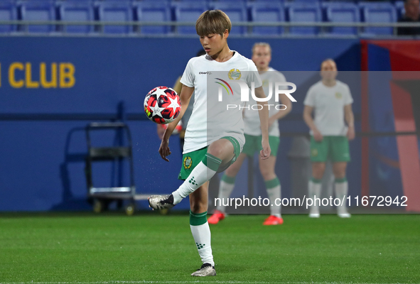 Asato Miyagawa plays during the match between FC Barcelona Women and Hammarby IF Women, corresponding to week 2 of group D of the UEFA Women...