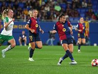 Patri Guijarro plays during the match between FC Barcelona Women and Hammarby IF Women, corresponding to week 2 of group D of the UEFA Women...