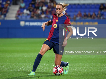 Fridolina Rolfo plays during the match between FC Barcelona Women and Hammarby IF Women, corresponding to week 2 of group D of the UEFA Wome...