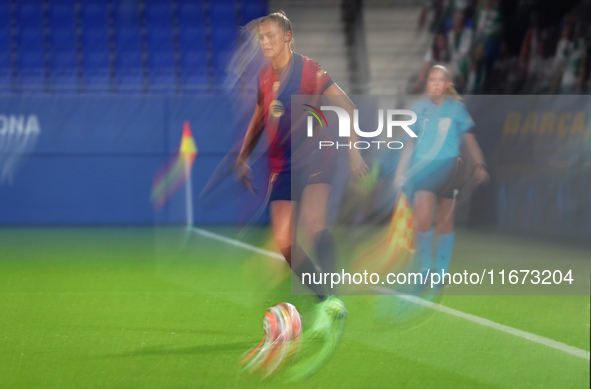 Fridolina Rolfo plays during the match between FC Barcelona Women and Hammarby IF Women, corresponding to week 2 of group D of the UEFA Wome...