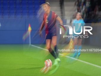 Fridolina Rolfo plays during the match between FC Barcelona Women and Hammarby IF Women, corresponding to week 2 of group D of the UEFA Wome...