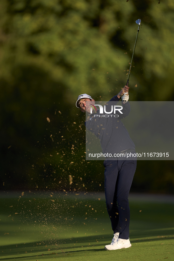 Tom McKibbin of Northern Ireland plays his second shot on the 10th hole on day one of the Estrella Damm N.A. Andalucia Masters 2024 at Real...