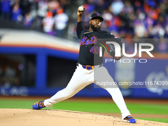 New York Mets starting pitcher Luis Severino #40 throws during the first inning in Game 3 of the baseball NL Championship Series against the...