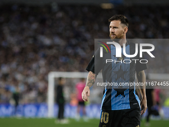 Lionel Messi of Argentina warms up before the FIFA World Cup 2026 Qualifier match between Argentina and Bolivia at Estadio Mas Monumental An...