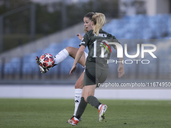 Melanie Leupolz of Real Madrid women controls the ball during the UEFA Women's Champions League match between Real Madrid and Celtic club wo...